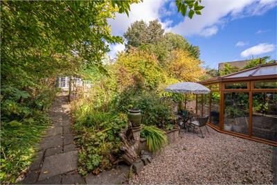 Minchview, 13 Park Avenue, Walkerburn, EH43 6AN - image 29