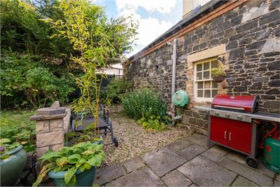 Minchview, 13 Park Avenue, Walkerburn, EH43 6AN - image 31