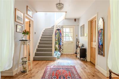 Minchview, 13 Park Avenue, Walkerburn, EH43 6AN - image 6