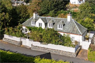 Minchview, 13 Park Avenue, Walkerburn, EH43 6AN - image 1