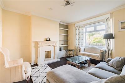 8 Glendevon Grove, Edinburgh, EH12 5UX - image 2