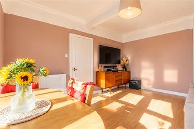 47 Kelvin Street, Largs, KA30 9BD - image 4