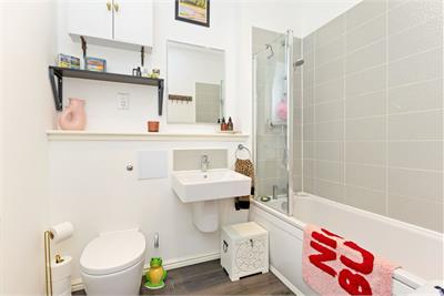 4/15 Arneil Place, Edinburgh, EH5 2GT - image 12