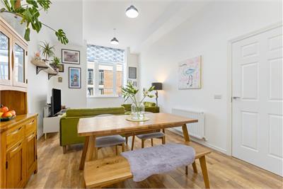 4/15 Arneil Place, Edinburgh, EH5 2GT - image 4