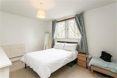 16/5 Powderhall Road, Edinburgh, EH7 4GB - image 11
