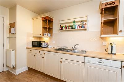 16/5 Powderhall Road, Edinburgh, EH7 4GB - image 9
