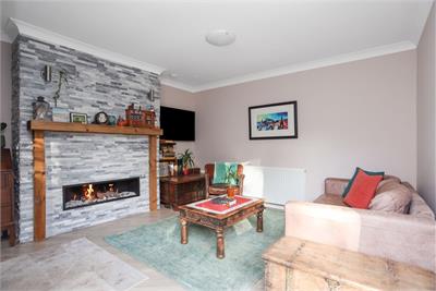 8 Briery Bauks, Newington, Edinburgh, EH8 9TE - image 2
