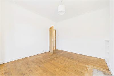 8 Priestden Place, St. Andrews, KY16 8DP - image 3