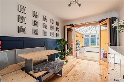 13 Fox Covert Avenue, Edinburgh, EH12 6UQ - image 6