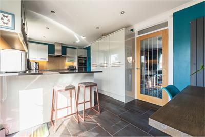 42 Dundas Gardens, Gorebridge, EH23 4BB - image 4