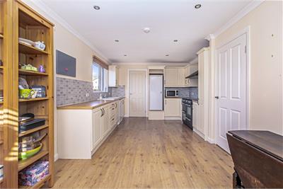 14 Rosebery View, Dalgety Bay, KY11 9YH - image 6