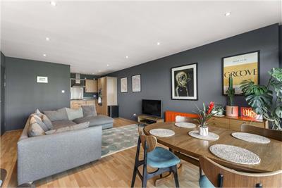 8/2 Western Harbour Terrace, Newhaven, Edinburgh, EH6 6JN - image 4
