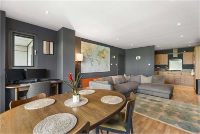 8/2 Western Harbour Terrace, Newhaven, Edinburgh, EH6 6JN - image 5
