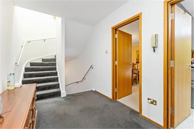 25 Oswald Court, Grange, Edinburgh, EH9 2HY - image 6
