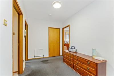 25 Oswald Court, Grange, Edinburgh, EH9 2HY - image 7