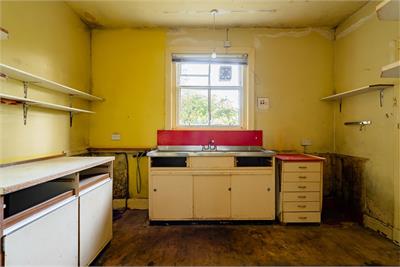 4 Corstorphine Bank Drive, Edinburgh, EH12 8RS - image 8