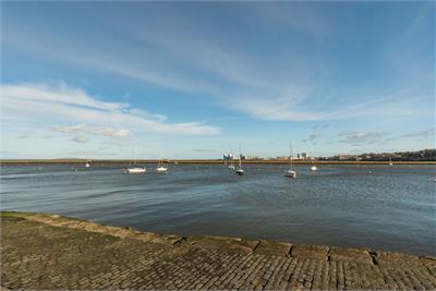 34/6 Lower Granton Road, Edinburgh, EH5 3RS - image 39