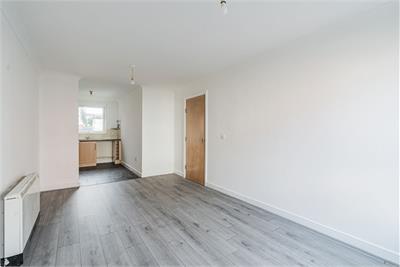 13/2 Ferry Gait Crescent, Edinburgh, EH4 4GS - image 3