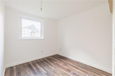 13/2 Ferry Gait Crescent, Edinburgh, EH4 4GS - image 7
