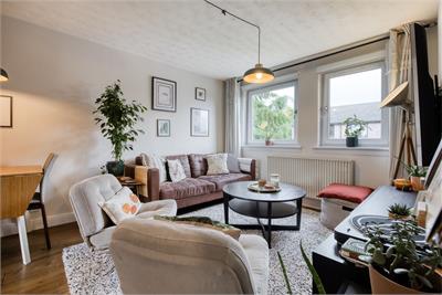 5/3 Meadowfield Court, Edinburgh, EH8 7NA - image 2