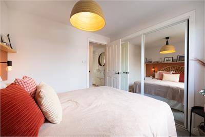 5/3 Meadowfield Court, Edinburgh, EH8 7NA - image 12