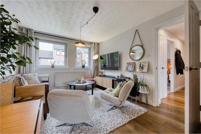 5/3 Meadowfield Court, Edinburgh, EH8 7NA - image 3
