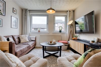 5/3 Meadowfield Court, Edinburgh, EH8 7NA - image 4