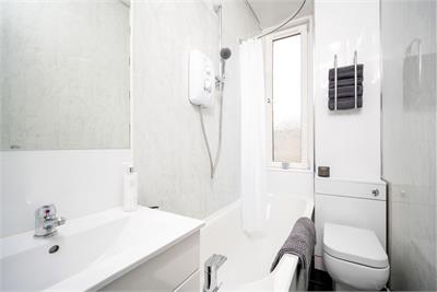 93/8 Easter Road, Leith, EH7 5PW - image 12