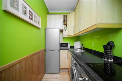 93/8 Easter Road, Leith, EH7 5PW - image 6