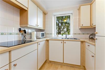 12 Homescott House, 6 Goldenacre Terrace, Inverleith, Edinburgh, EH3 5RE - image 6