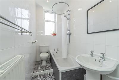 54 (3F1 or Flat 5) Willowbrae Road, Edinburgh, EH8 7HA - image 25