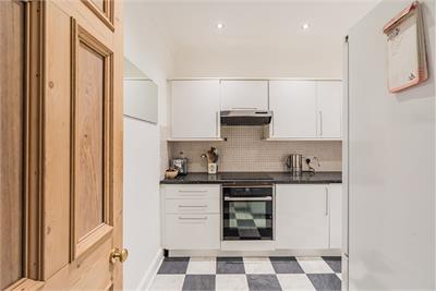 120/3 McDonald Road, Edinburgh, EH7 4NQ - image 7