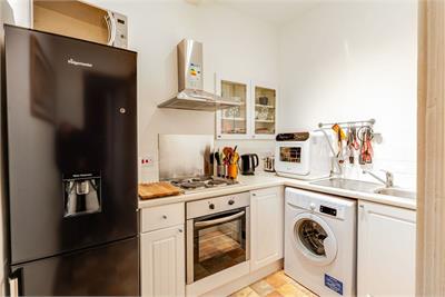 2/7 Taylor Gardens, Leith, Edinburgh, EH6 6TG - image 5