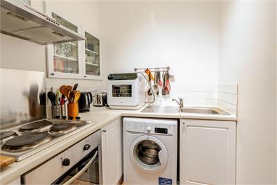 2/7 Taylor Gardens, Leith, Edinburgh, EH6 6TG - image 6