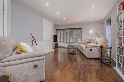 4 Bannerman Street, Dunfermline, KY12 0LR - image 3