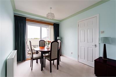 14 East Court, Ravelston House Park, Edinburgh, EH4 3LZ - image 4