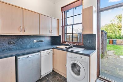 27 The Square, Newtongrange, Dalkeith, EH22 4PY - image 9