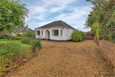 9 Young Street, Strathaven, ML10 6LH - image 2