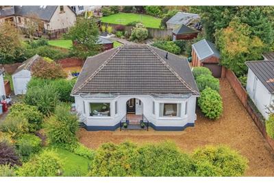 9 Young Street, Strathaven, ML10 6LH - image 1