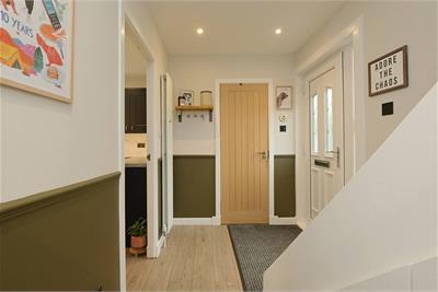 21 Almond Green, East Craigs, Edinburgh, EH12 8UA - image 13