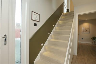 21 Almond Green, East Craigs, Edinburgh, EH12 8UA - image 13