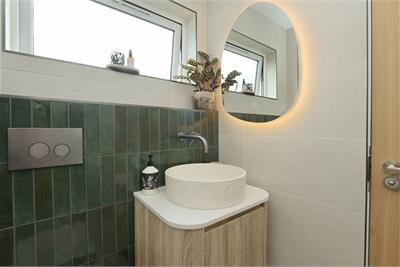 21 Almond Green, East Craigs, Edinburgh, EH12 8UA - image 18