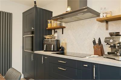21 Almond Green, East Craigs, Edinburgh, EH12 8UA - image 7