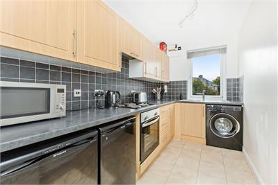 182 (flat 6) Restalrig Road South, Restalrig, Edinburgh, EH7 6EA - image 4
