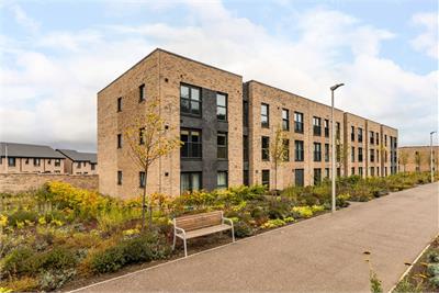 10/3 Firecrest Cruik, Edinburgh, EH4 8GW - image 1