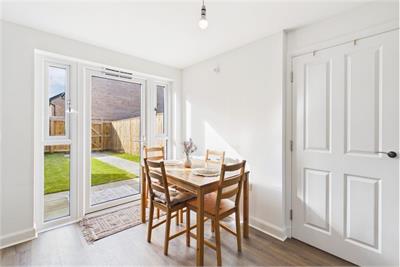 19 Firecrest Cruik, Cammo, Edinburgh EH4 8GR - image 8