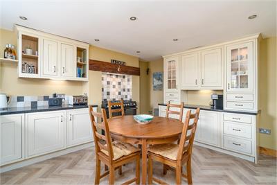 33 Castle Street, Duns, TD11 3DG - image 4