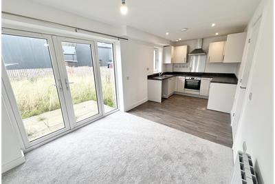 24 Benlister Road, Lamlash, Isle of Arran, KA27 8LW - image 3