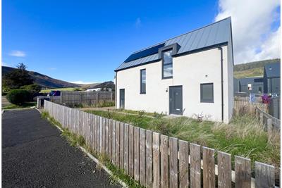 24 Benlister Road, Lamlash, Isle of Arran, KA27 8LW - image 1