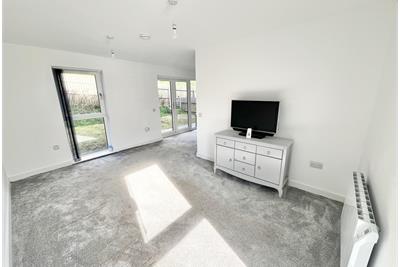 14 Rowarden Place, Lamlash, Isle of Arran, KA27 8FR - image 4